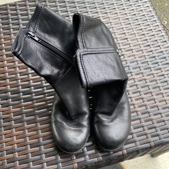 Nine West Deana Boot size 6.5 wedge boot - Picture 2 of 6